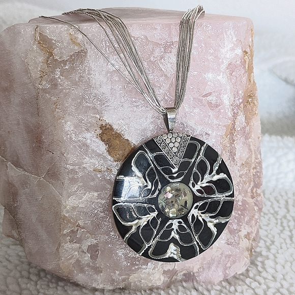 A Shell Pendant! - Picture 2 of 7